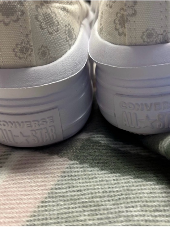 Converse Cream Floral Low Top Sneakers - Picture 7 of 9